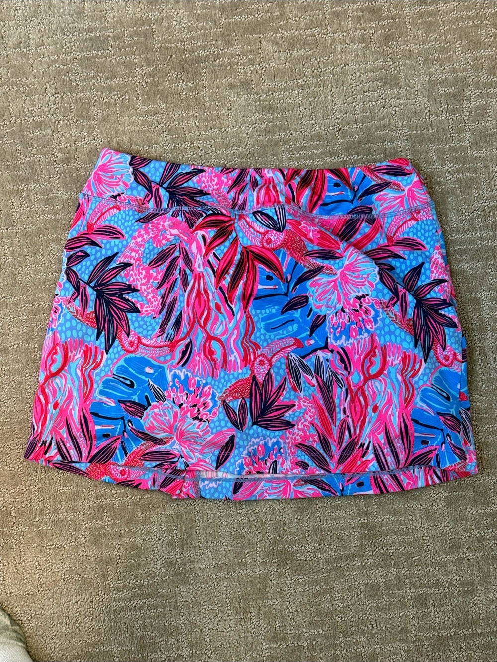 LILLY PULITZER LUXLETIC SEMANA SKORT UPF 50+ - Picture 4 of 7